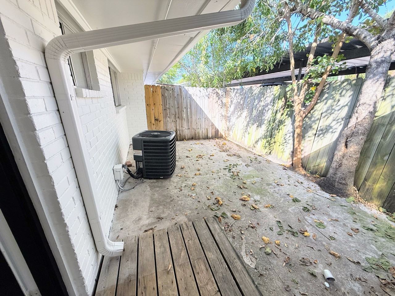 Luna Bay Townhomes - Photo 6 of 14