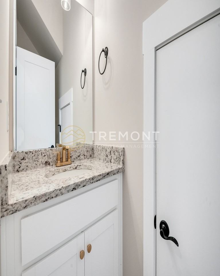 1215 J Andrews Pl #1 - Photo 3 of 19