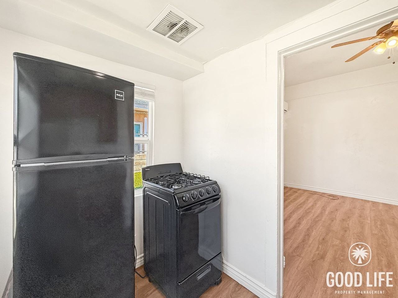 3472 Brockton Ave - Photo 5 of 7