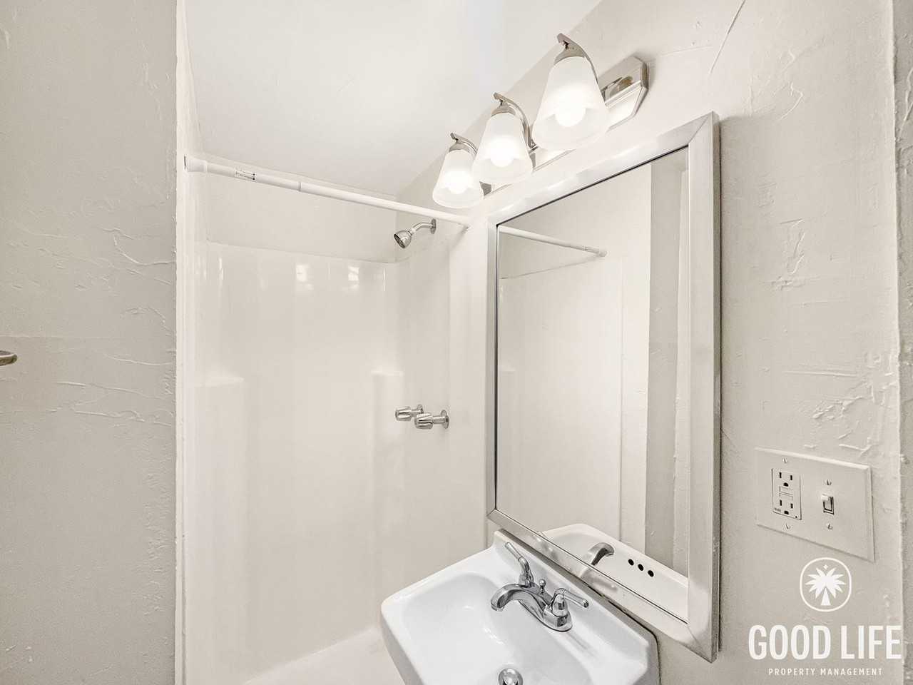 3472 Brockton Ave - Photo 6 of 7