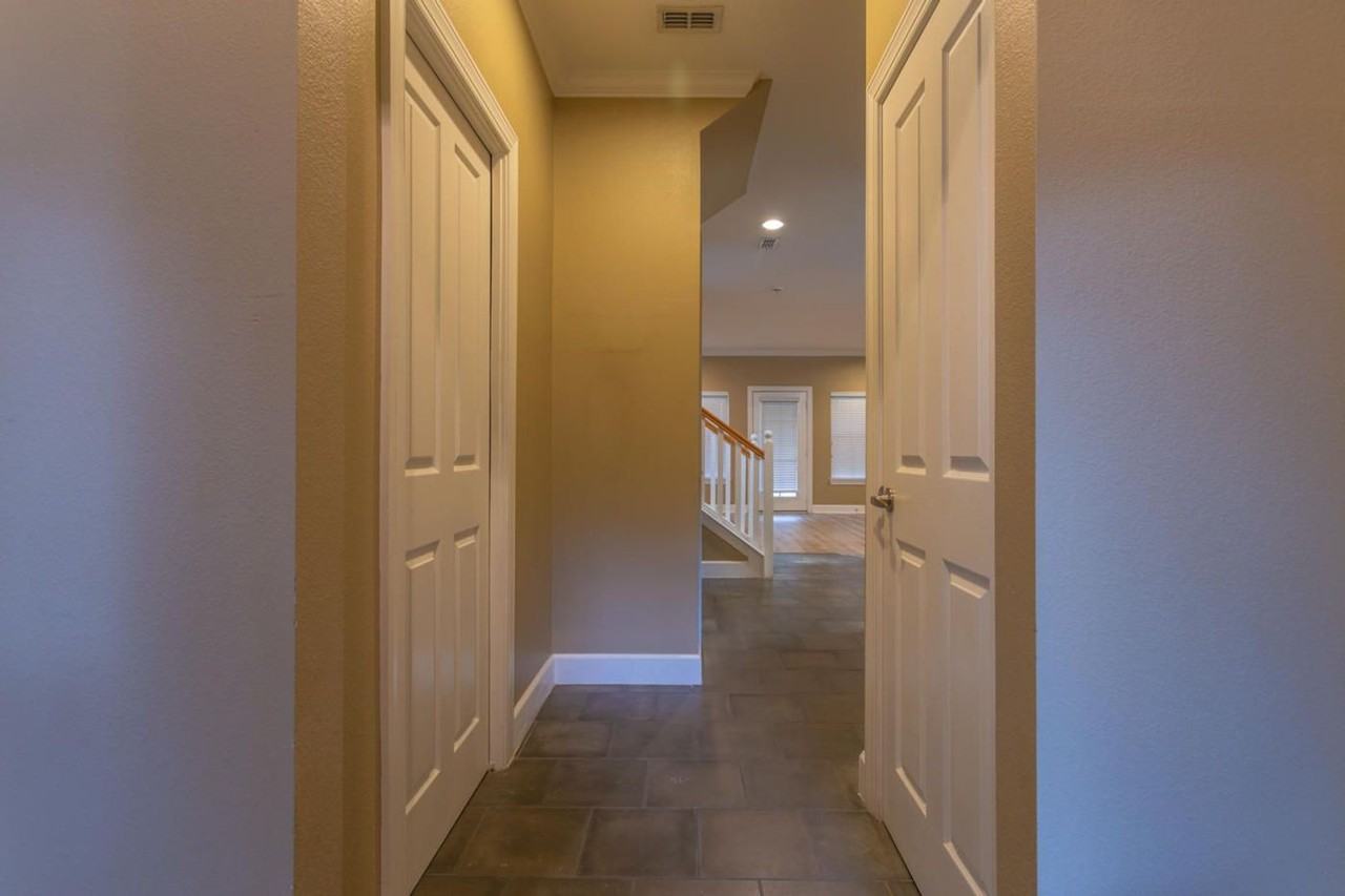 114 Southhaven Cir - Photo 6 of 47