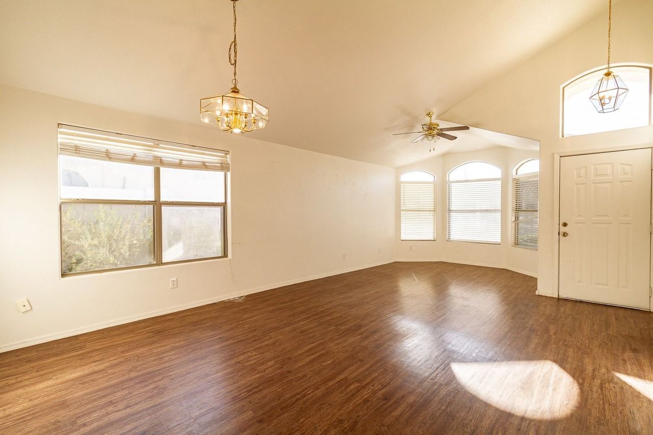 9458 E Plana Ave - Photo 2 of 15