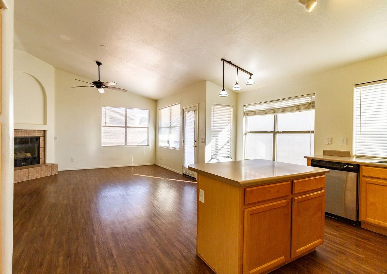 9458 E Plana Ave - Photo 3 of 15