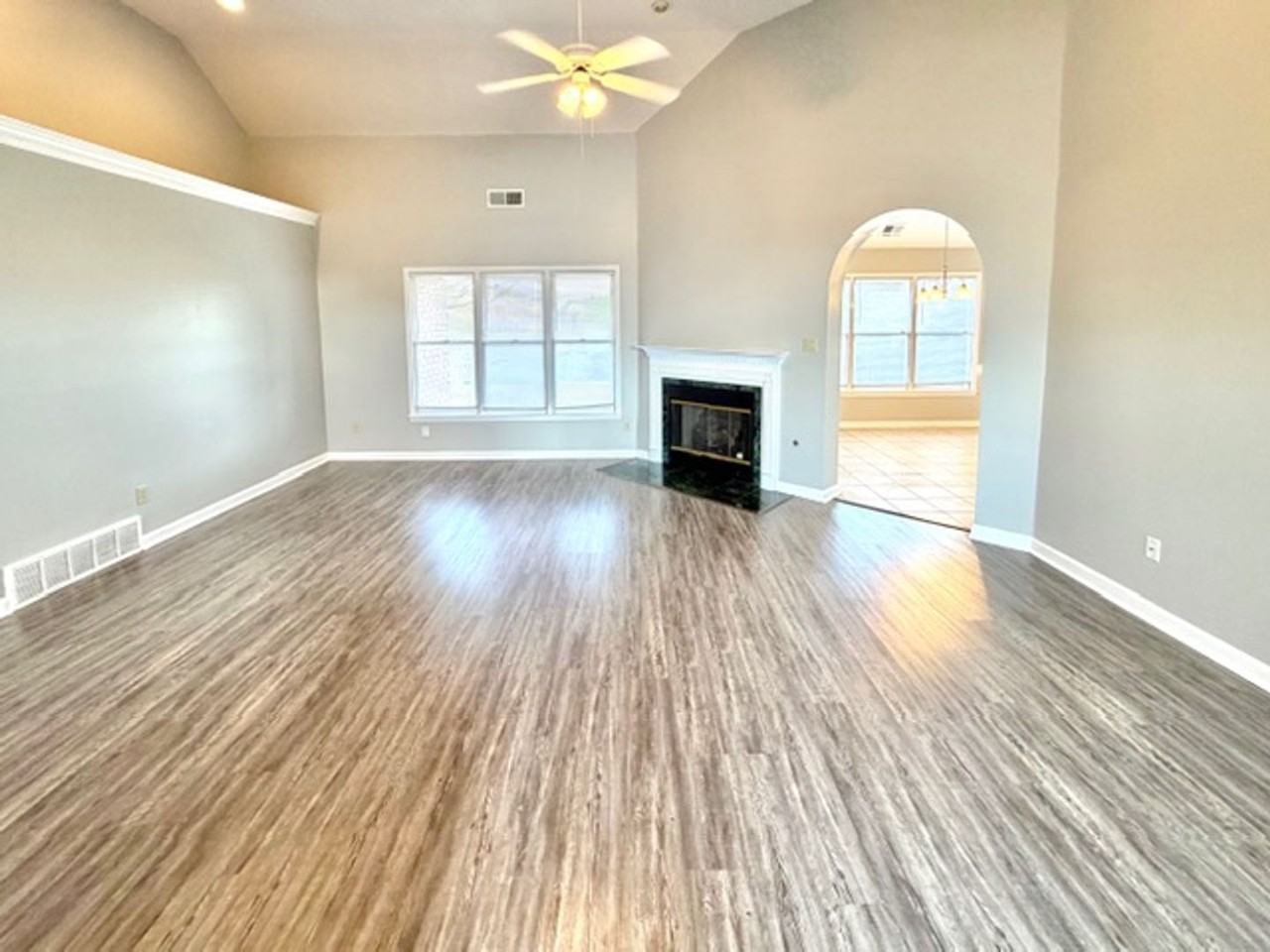 836 Tropicana Dr E - Photo 2 of 11