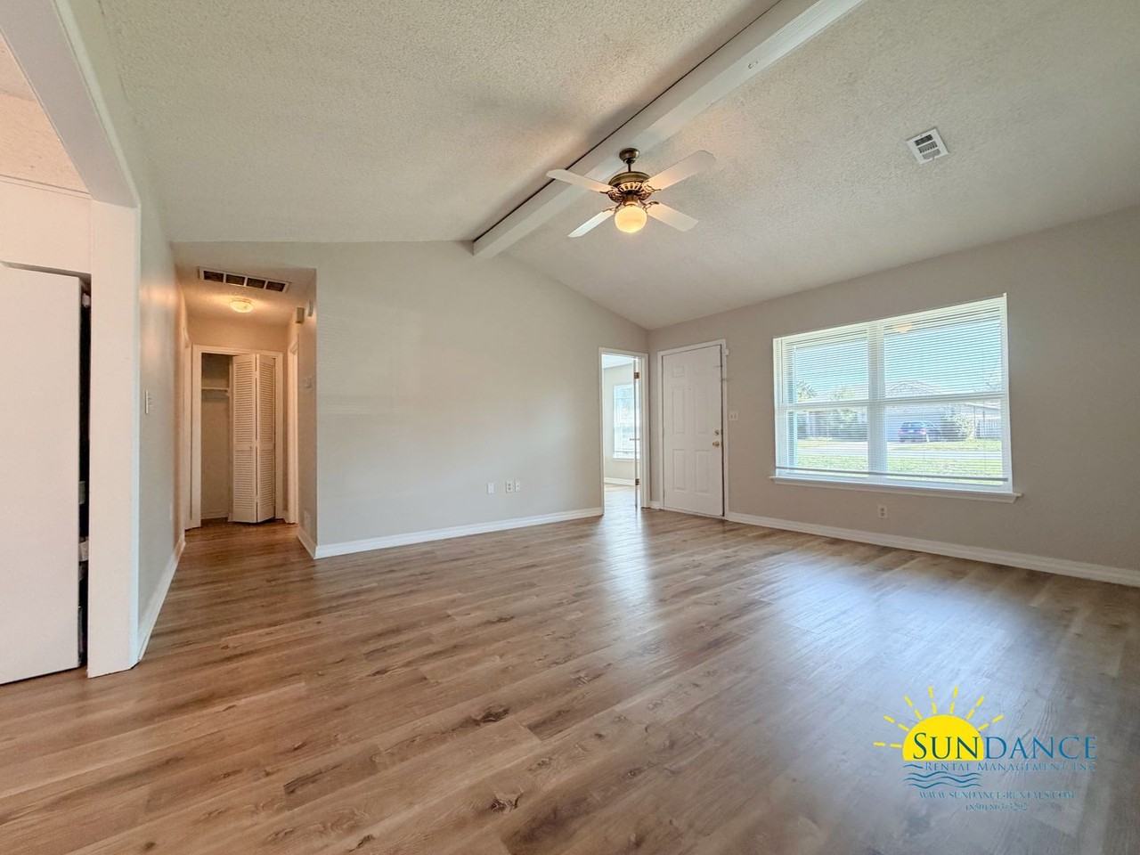 311 Evergreen Dr - Photo 2 of 29