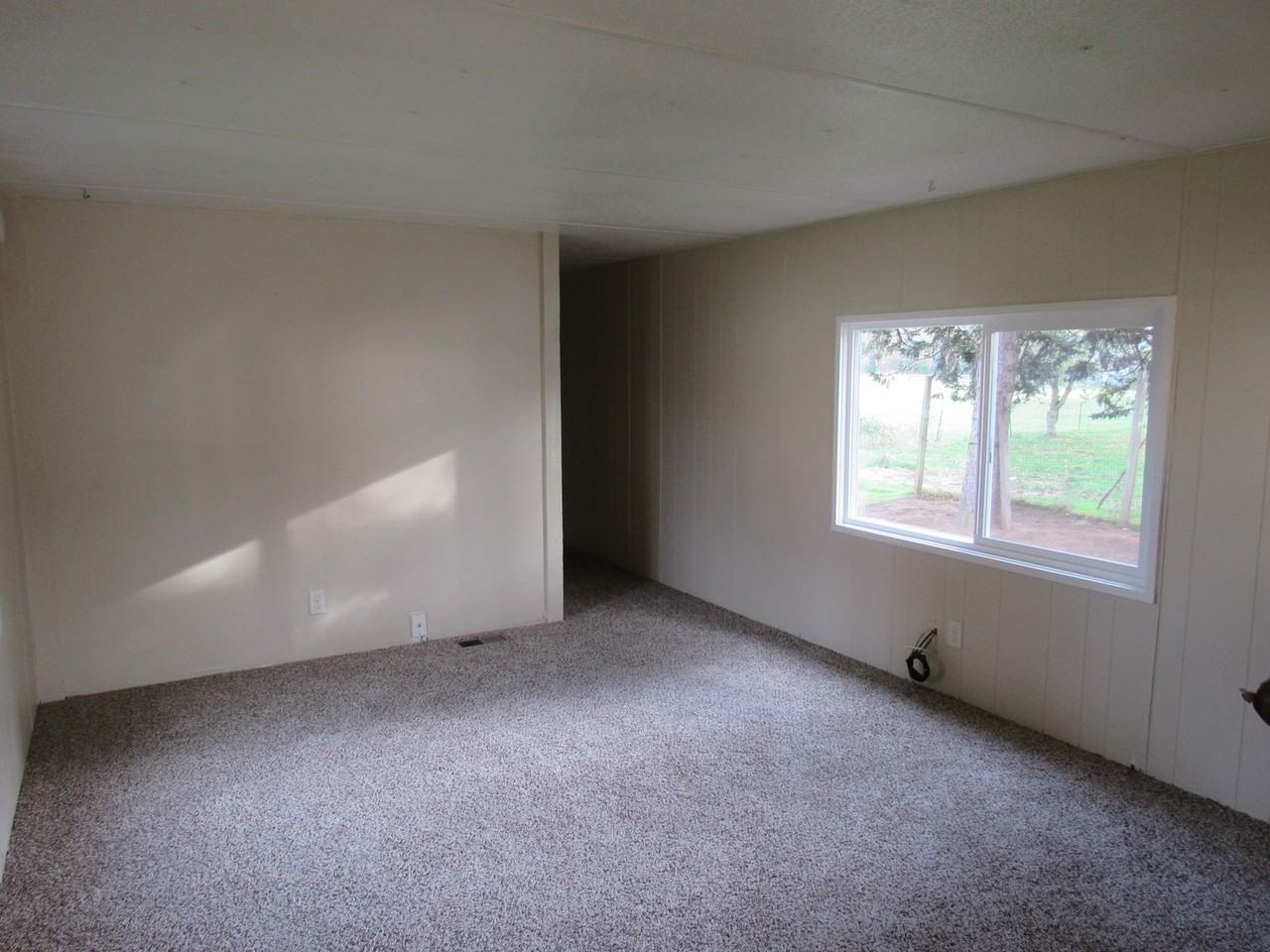 5692 Northwest Dr #3 - Photo 4 of 9