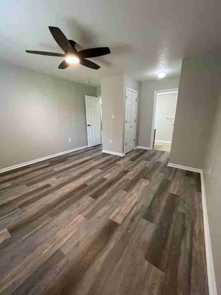 1100 Newfoundland Dr - Photo 7 of 21