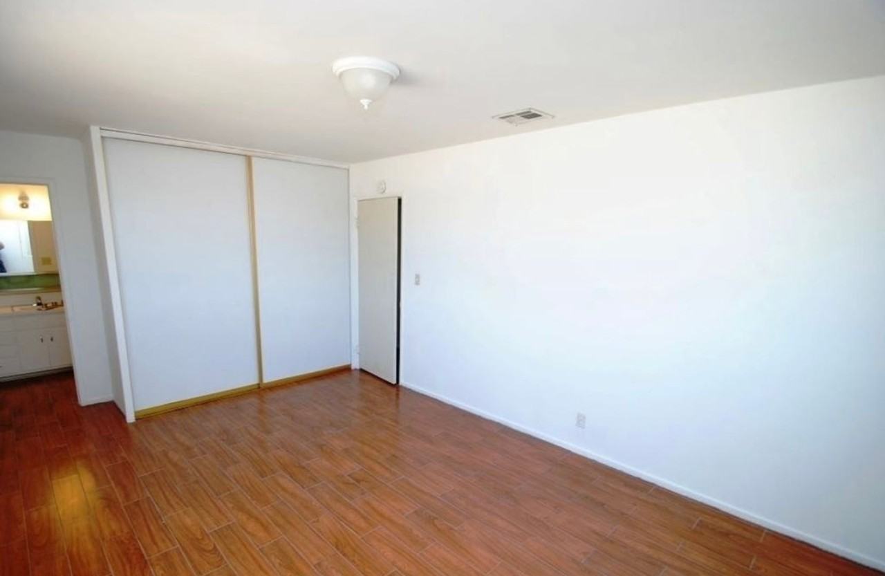 18515 Symeron Rd - Photo 7 of 8