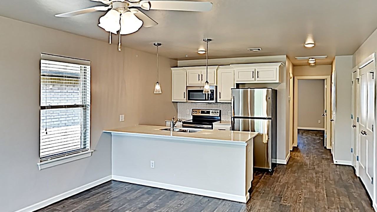 11527 Keystone Cir - Photo 5 of 13