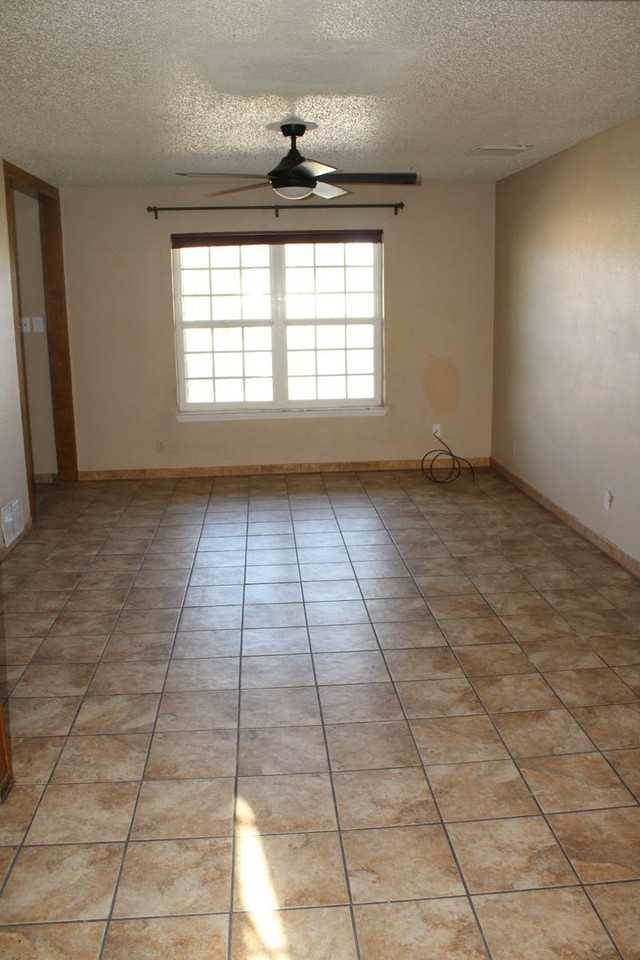 2716 Bert Yancey Dr - Photo 2 of 29