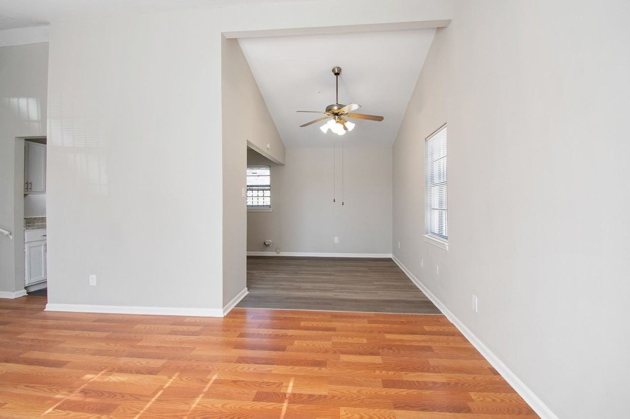 772 Mohawk Ave - Photo 6 of 17