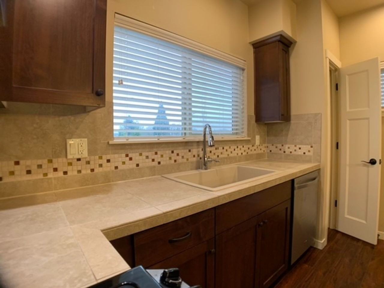 13905 Sw Meridian St #310 - Photo 4 of 48