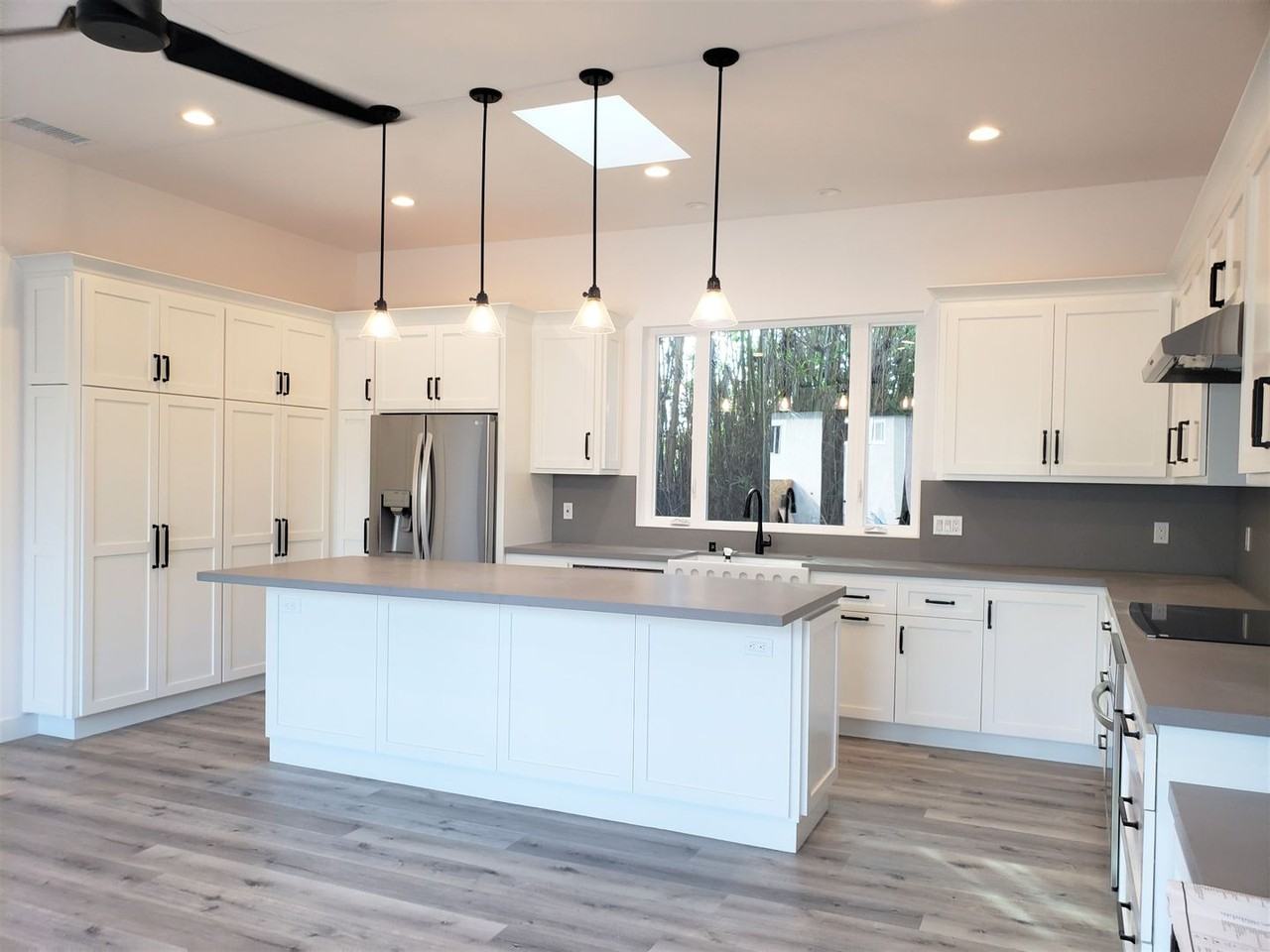 814 Clark Ave - Photo 2 of 22