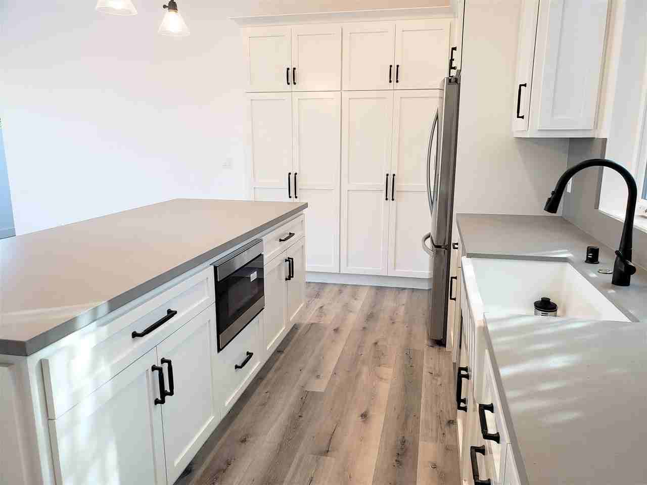 814 Clark Ave - Photo 3 of 22