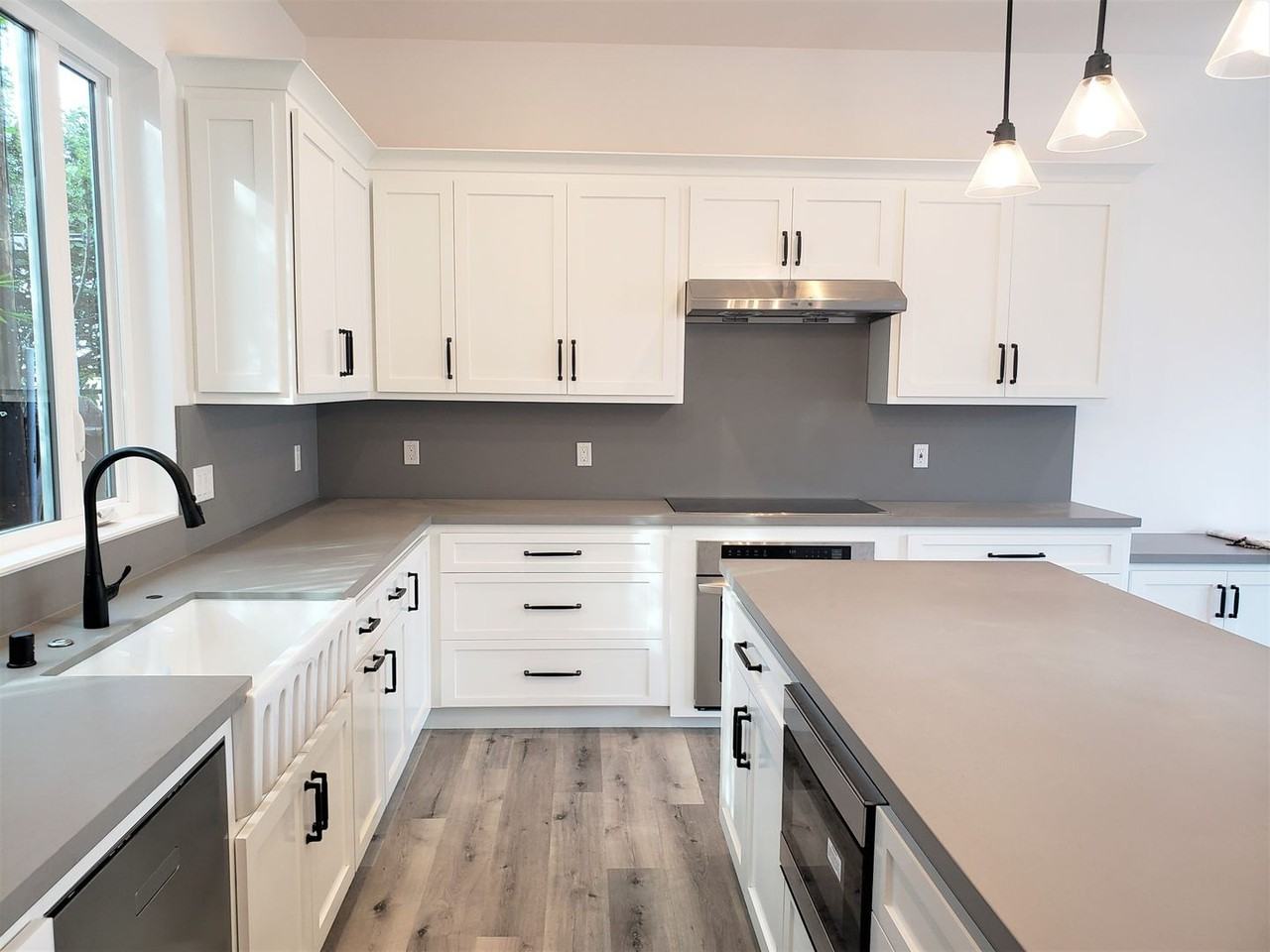 814 Clark Ave - Photo 4 of 22