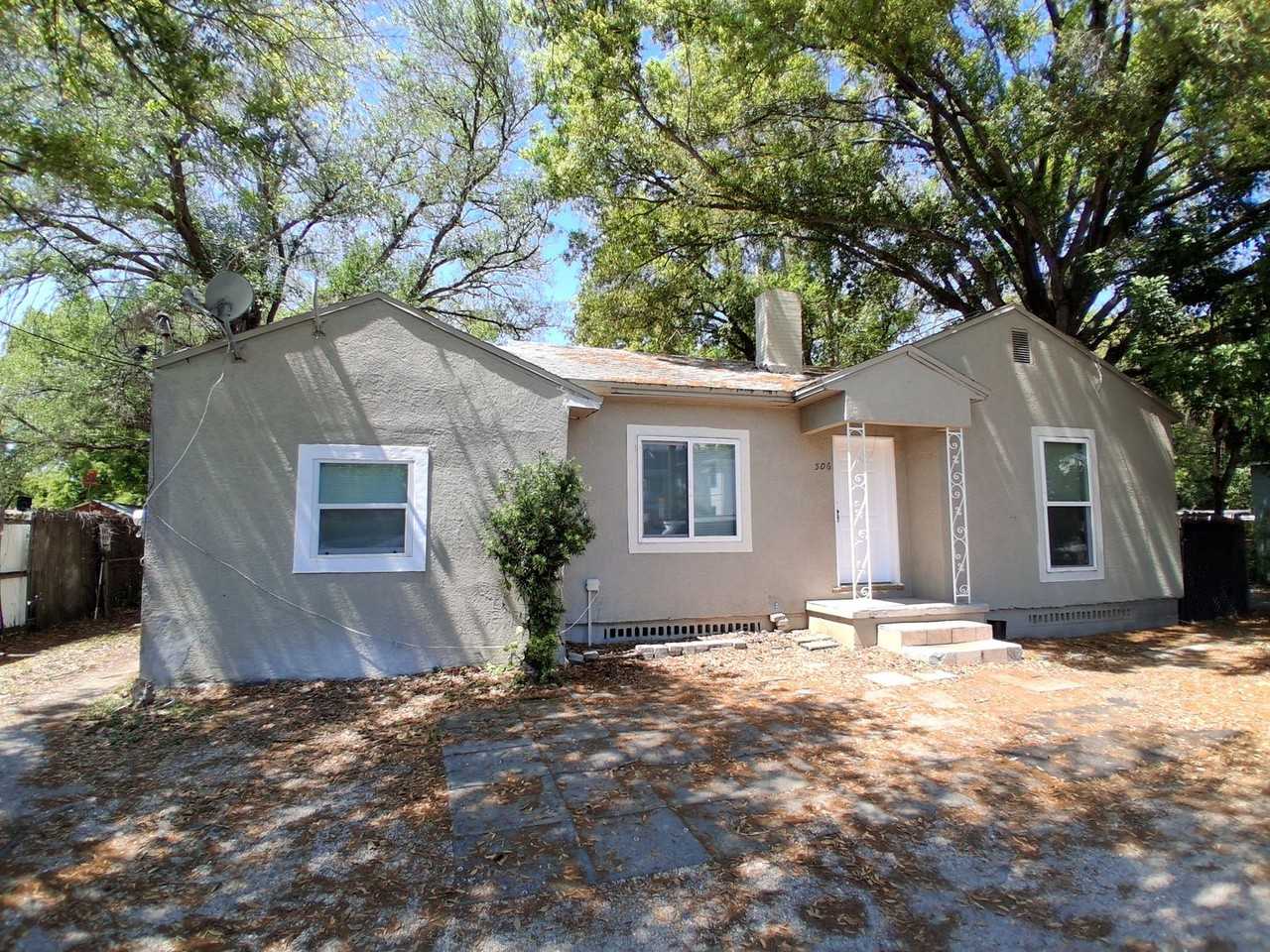 506 N Macdill Ave - Photo 3 of 16