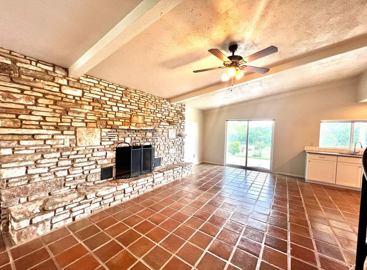 1959 Arcadia Loop - Photo 2 of 16