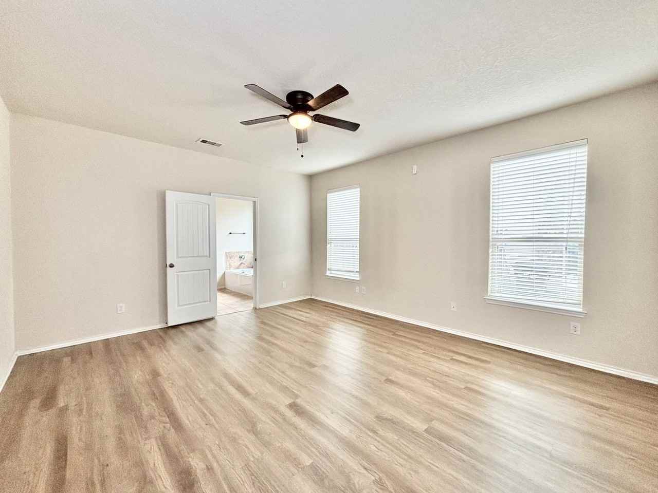 3314 Candleside Dr - Photo 7 of 24