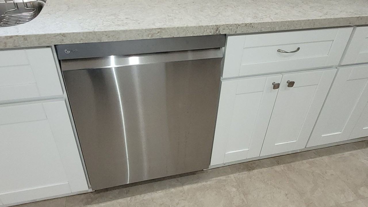 1048 Albion St - Photo 6 of 31