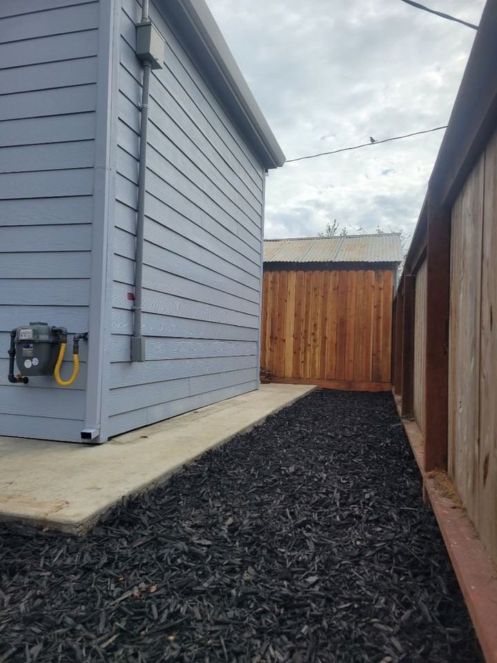 515 E Walnut St - Photo 3 of 11