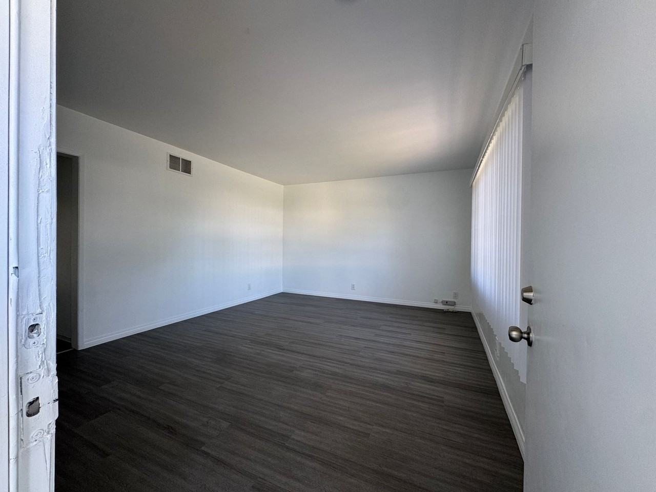 9010 Painter Ave - Photo 6 of 14