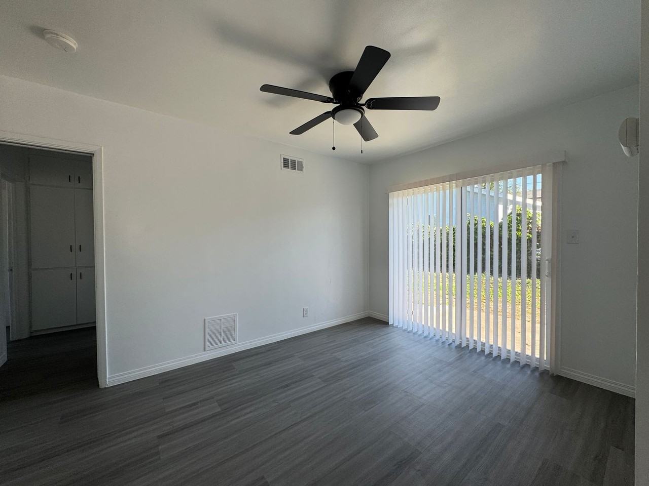 9010 Painter Ave - Photo 7 of 14