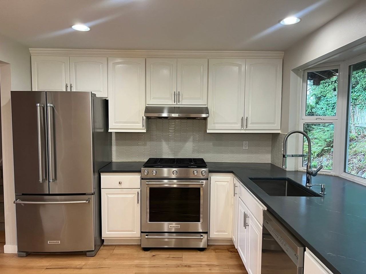 3401 169th Ave Ne - Photo 5 of 16