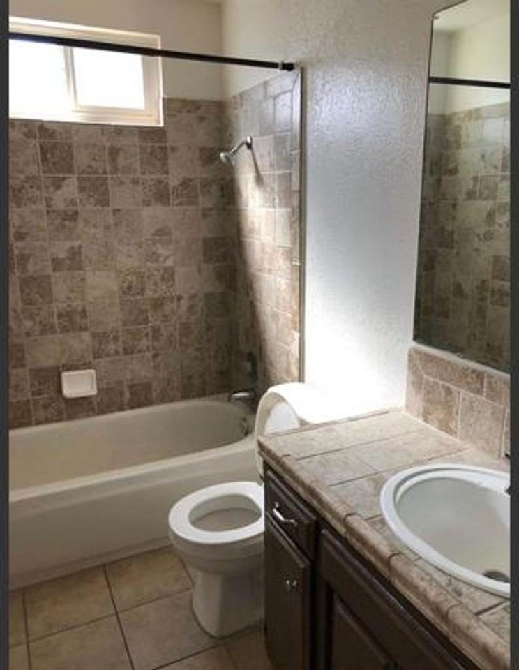 1620 E Yale Ave - Photo 3 of 3