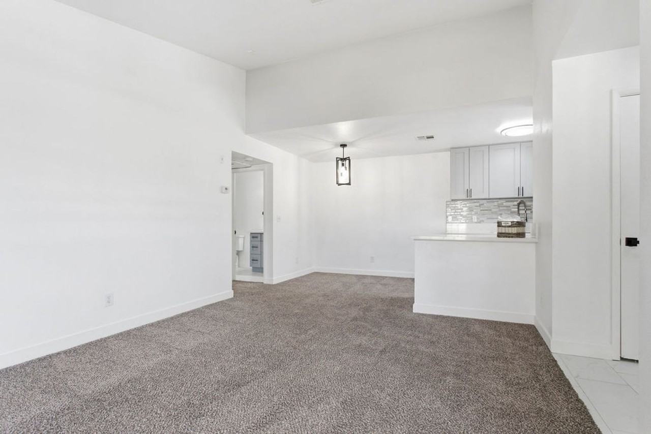 5121 Lindell Rd #206 - Photo 5 of 22