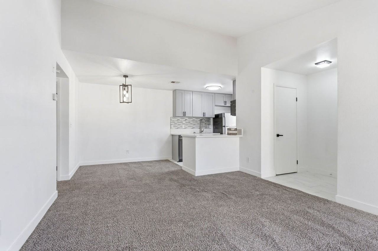 5121 Lindell Rd #206 - Photo 6 of 22