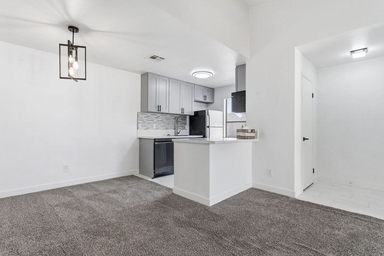 5121 Lindell Rd #206 - Photo 7 of 22