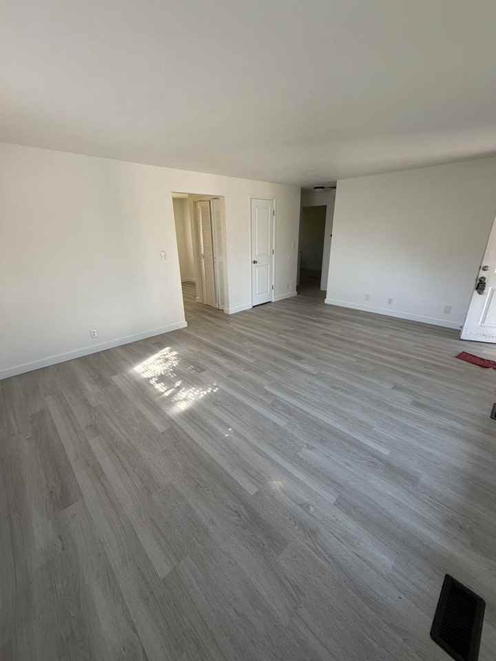 1610 Oak St Se #1612 - Photo 5 of 17