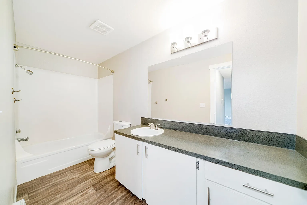 Sedona Apartments - Photo 5 of 16