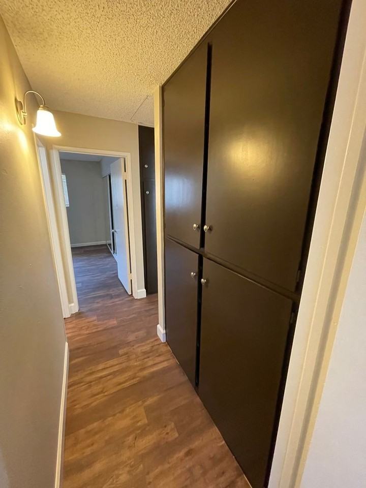 1223 Grove Ave - Photo 6 of 13