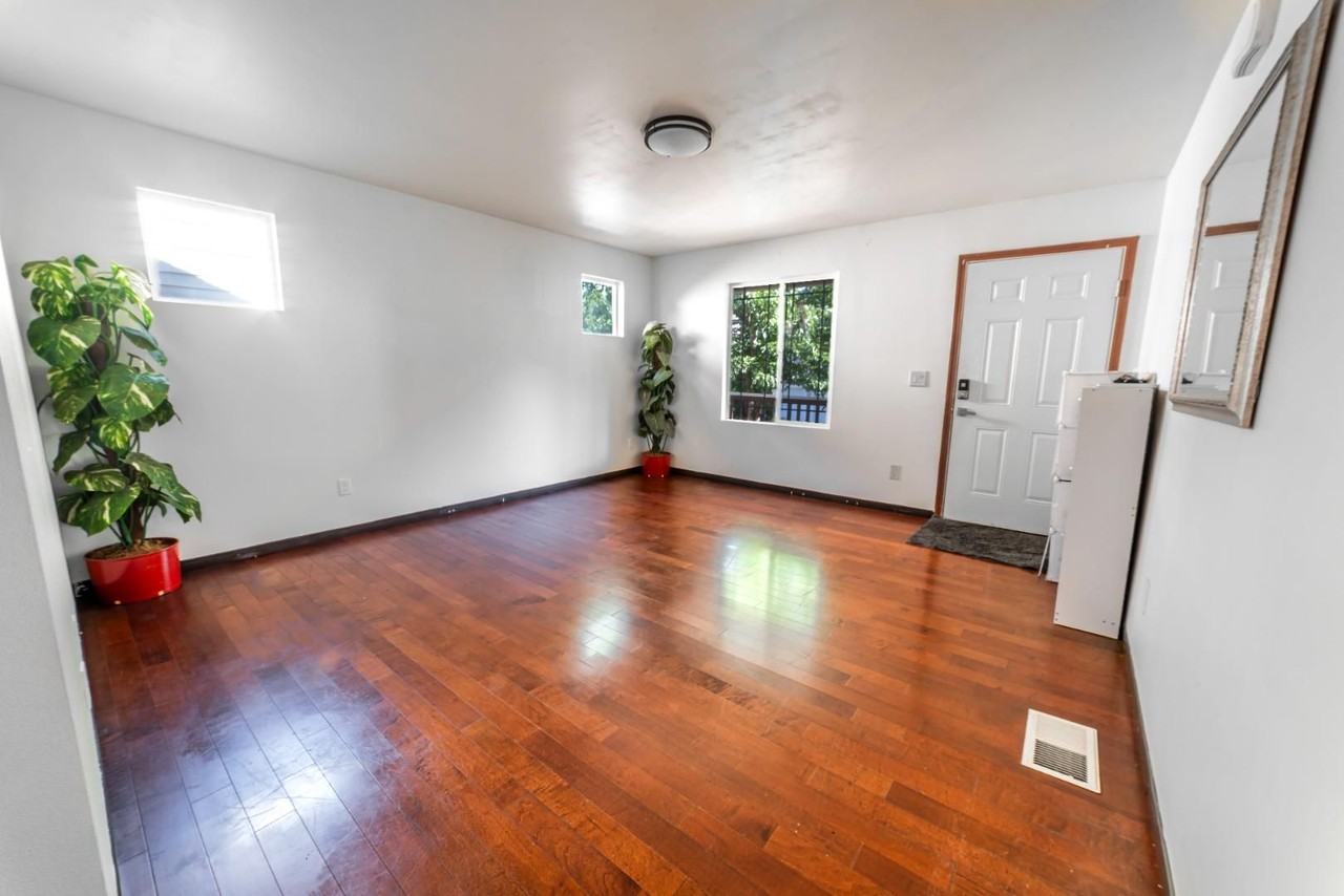 2525 156th Pl Sw - Photo 3 of 11