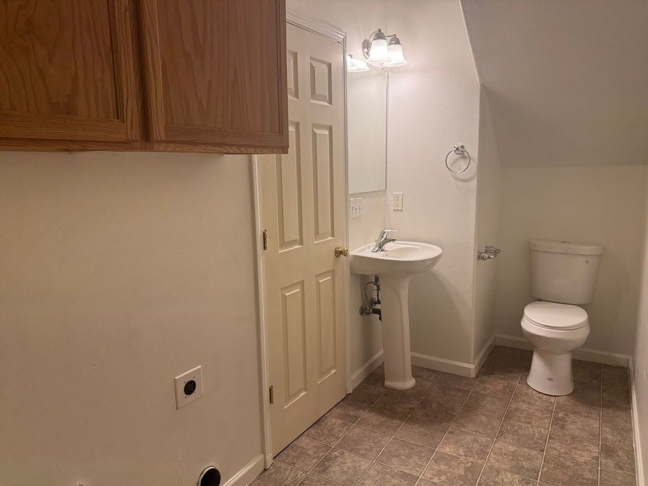 2430 E Whiteaker Ave - Photo 7 of 14