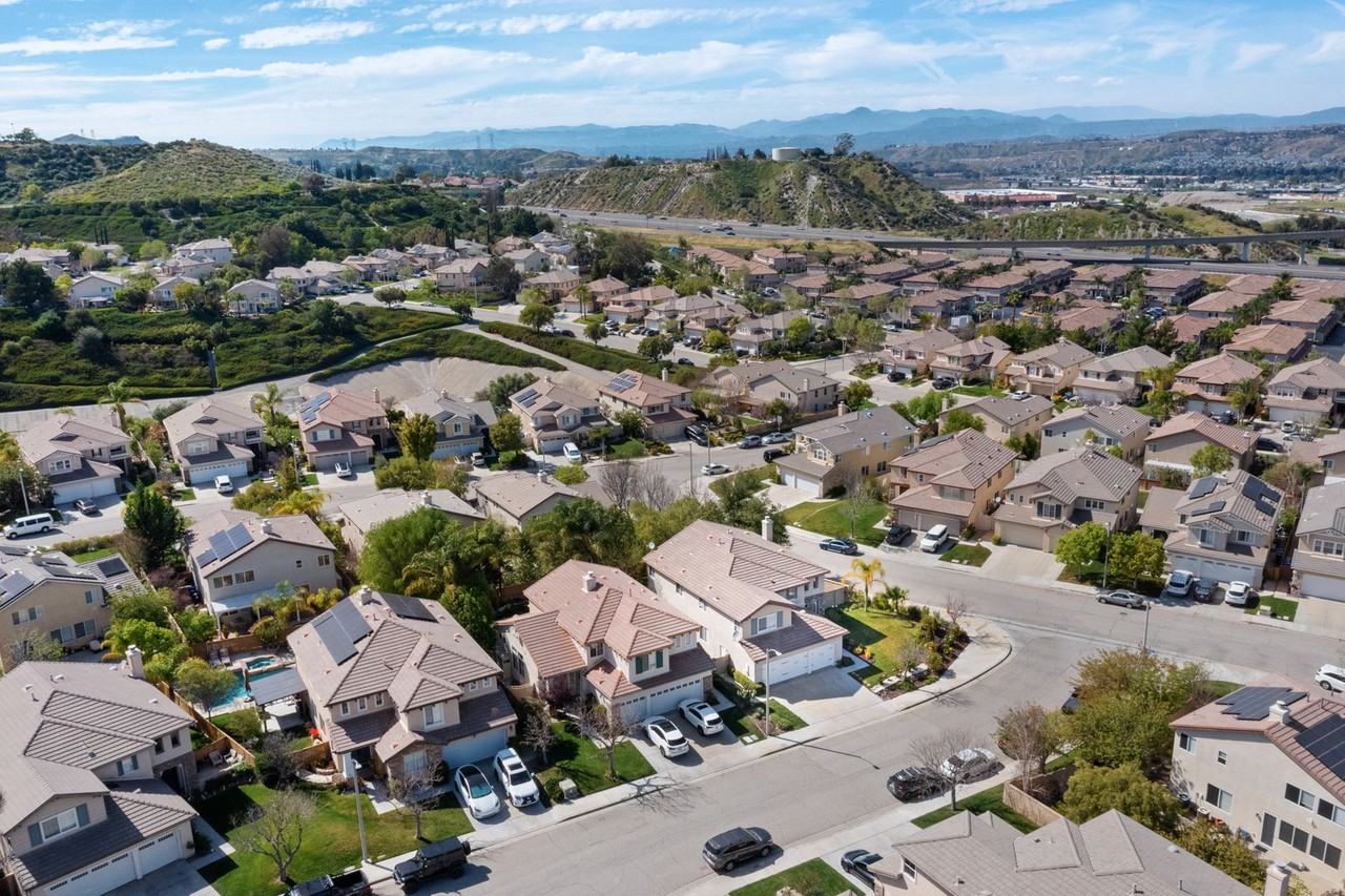 26523 Starling Ct - Photo 5 of 50