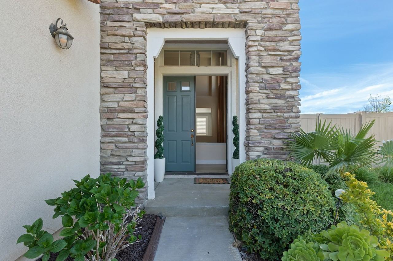 26523 Starling Ct - Photo 7 of 50