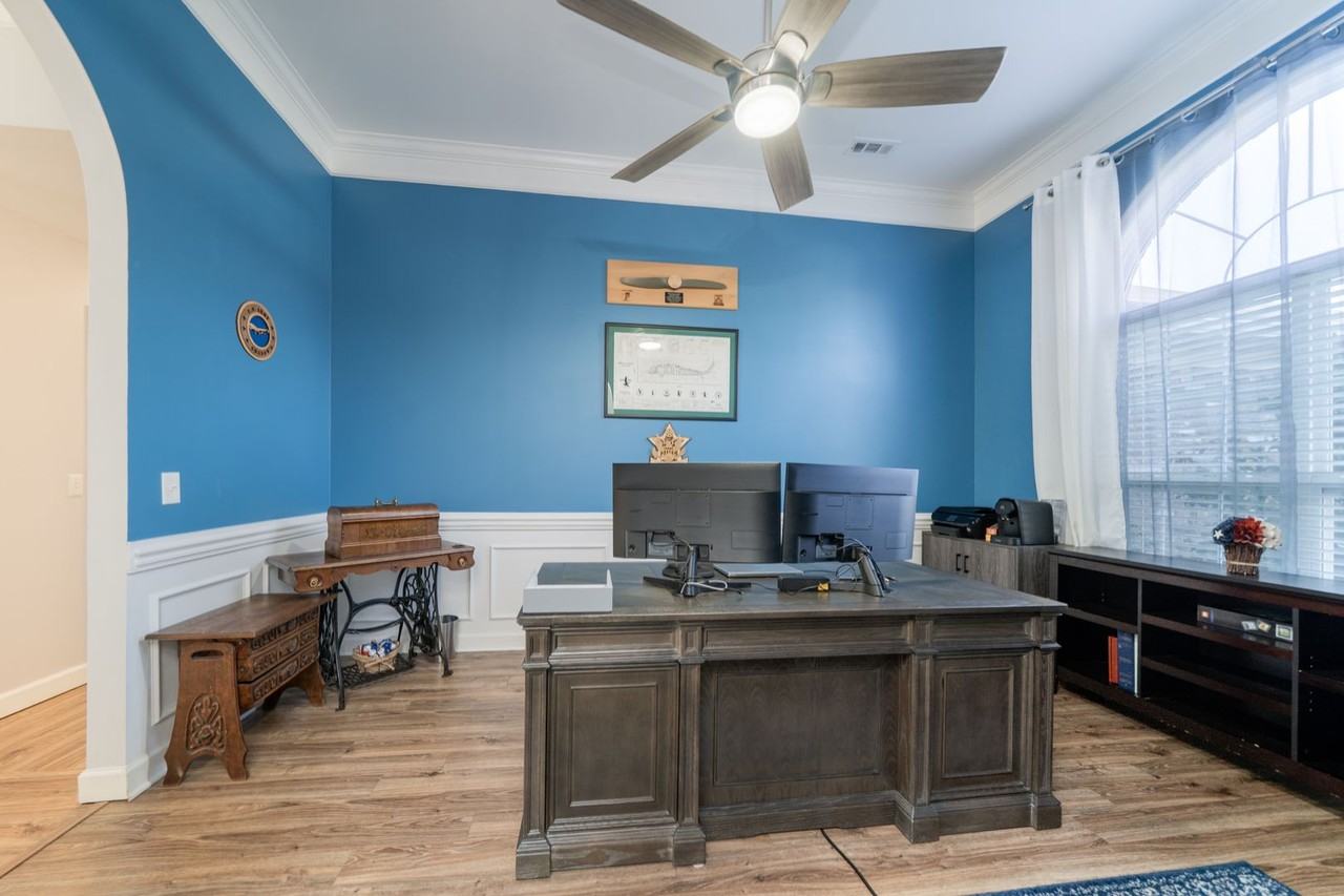 206 Jackies Ter - Photo 4 of 25