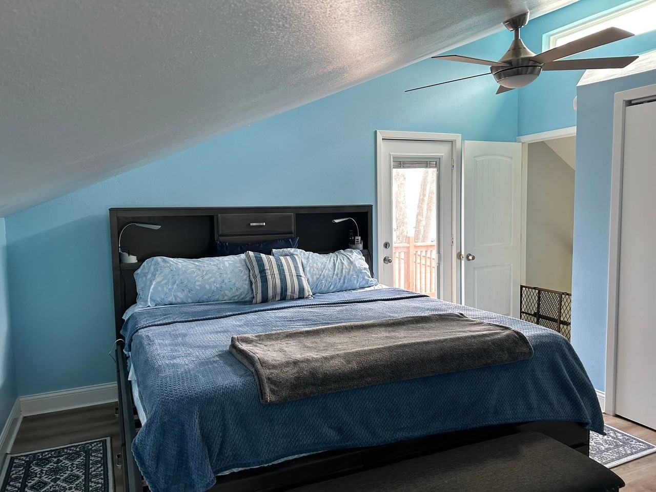 30 Harbour Ln - Photo 3 of 11