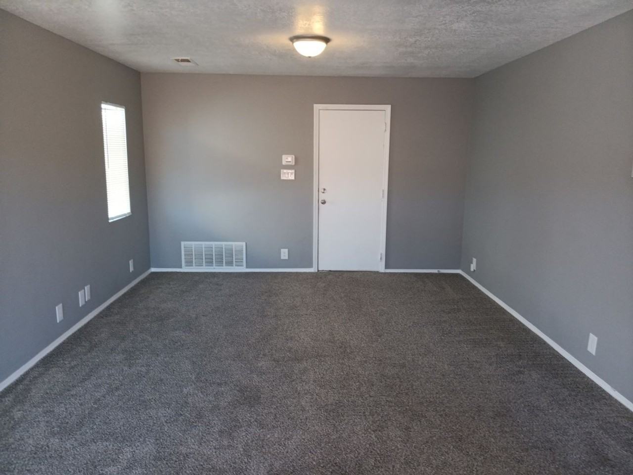 7040 Husky Dr Ne - Photo 6 of 12