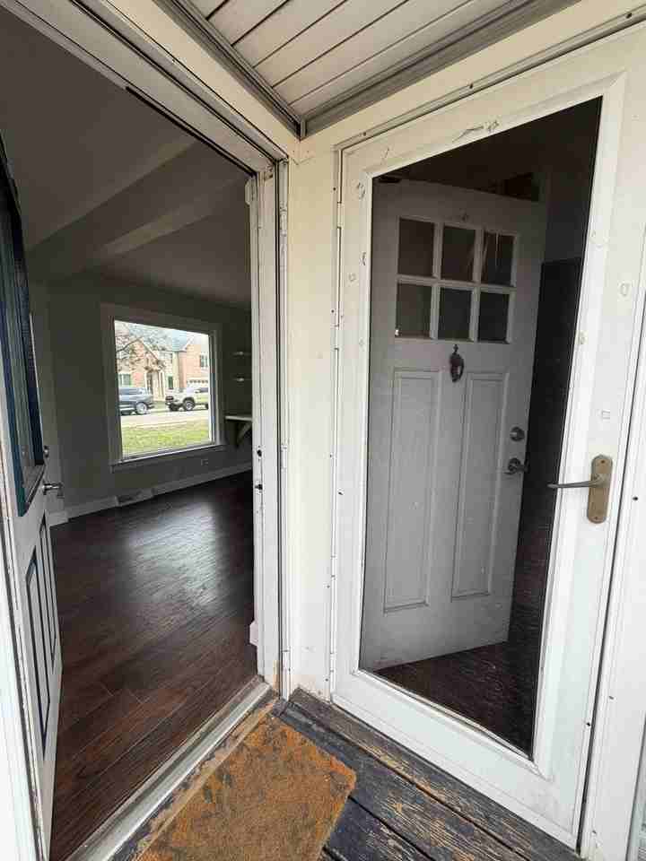 2209 Douglas Ave - Photo 2 of 37