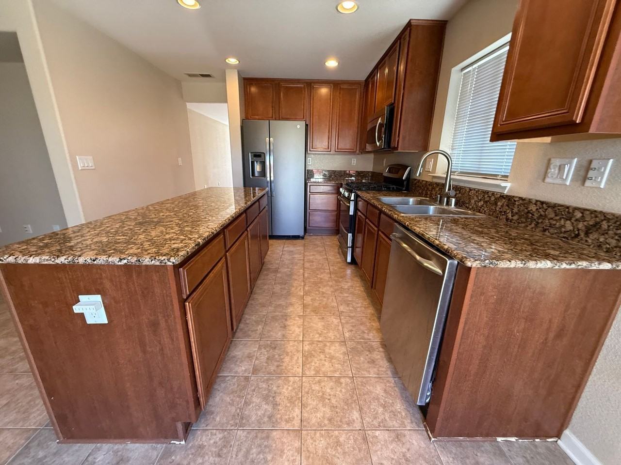 8907 Grisom Way - Photo 7 of 22