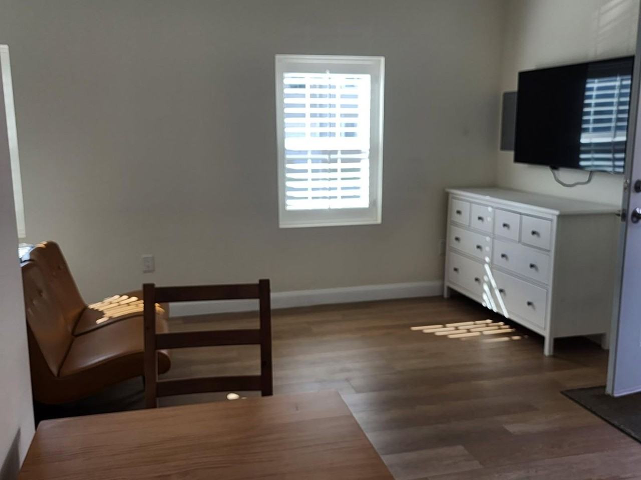 10458 Brooke Ave - Photo 5 of 8