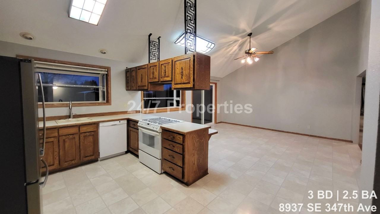 8937 Se 347th Ave - Photo 5 of 17