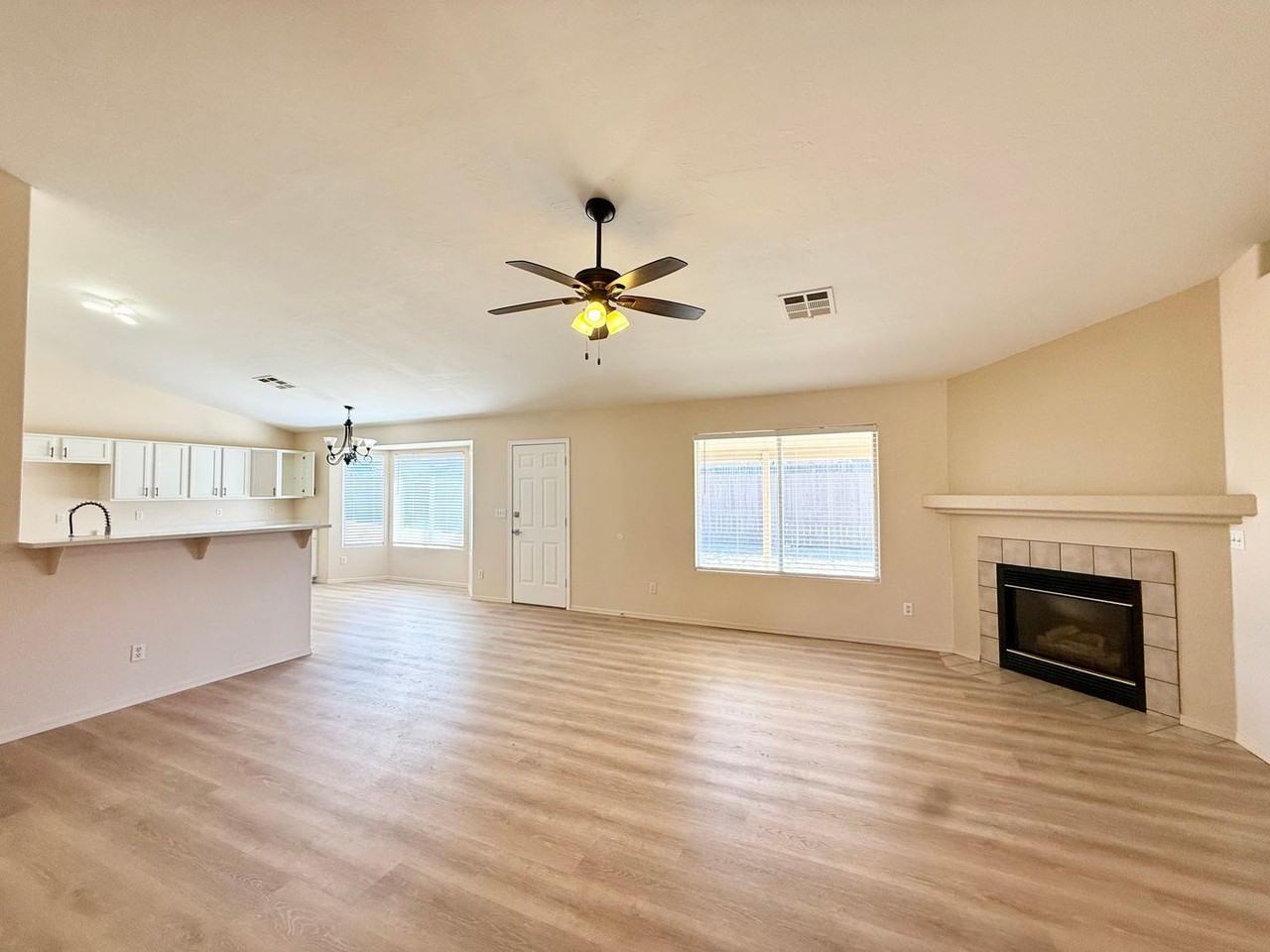 8561 E Posse Cir - Photo 3 of 20