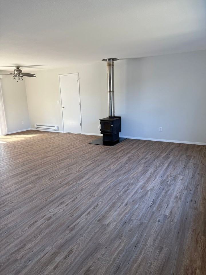 2425 State St - Photo 3 of 17