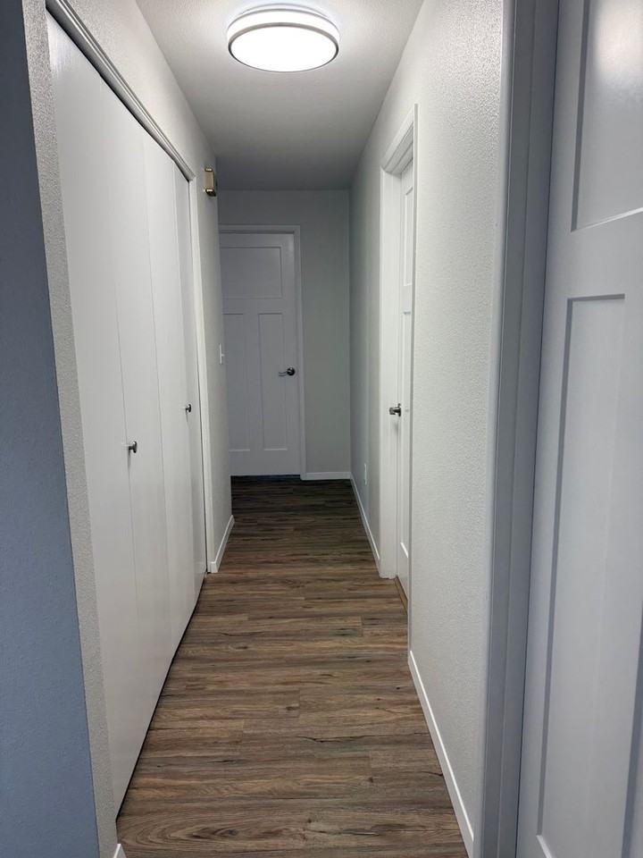 2425 State St - Photo 5 of 17