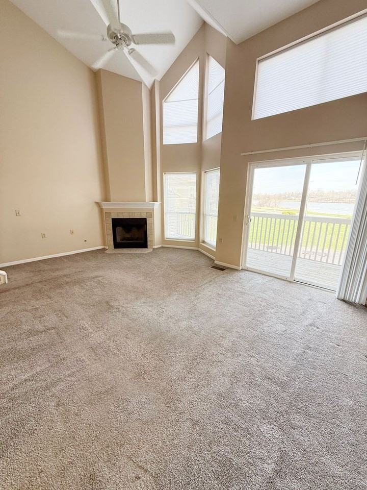 621 Virginia St - Photo 4 of 20