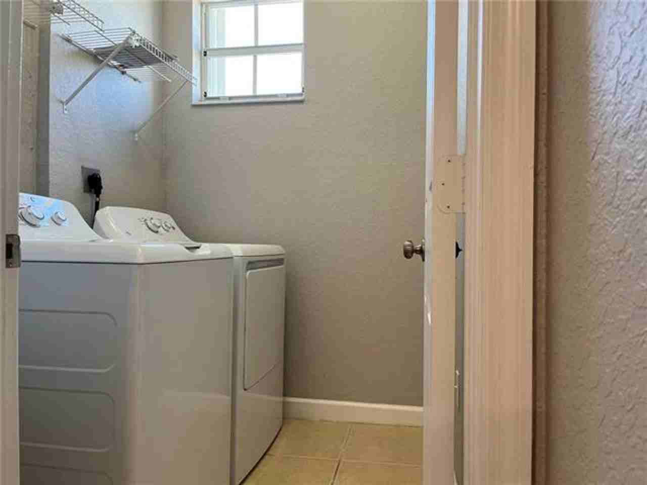 349 Ne 36th Ter #0 - Photo 7 of 21